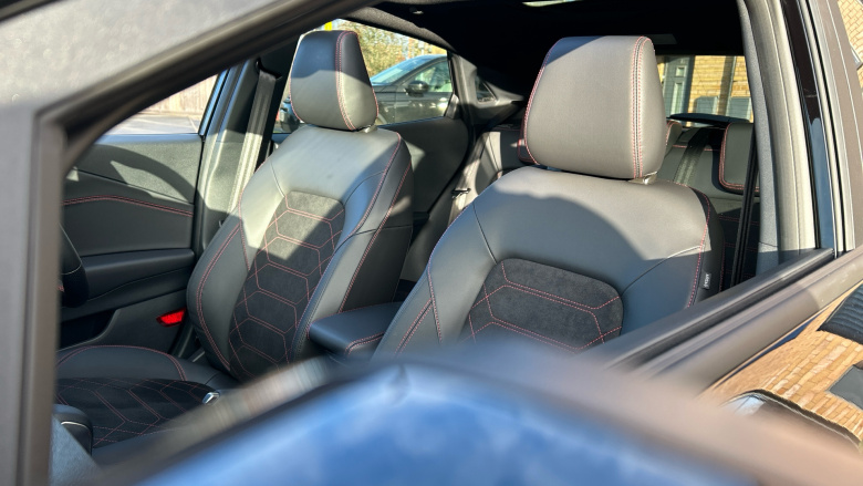 Ford Puma 1.0 EcoBoost Hybrid mHEV ST-Line X 5dr DCT Petrol Hatchback